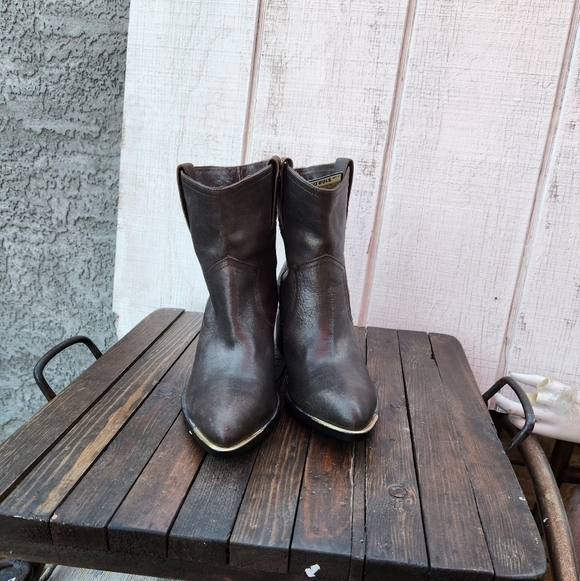 Rachel Zoe‎  Western trend, this city-slick cowgirl bootis cut from calfskin - Picture 9 of 12